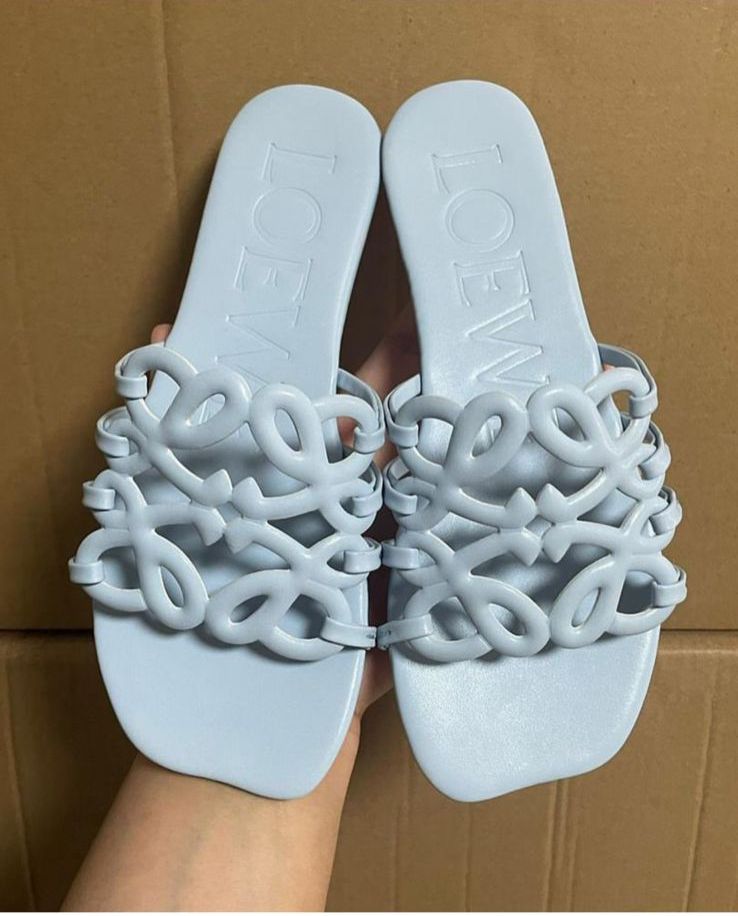 Trending Loe we Slides for Women