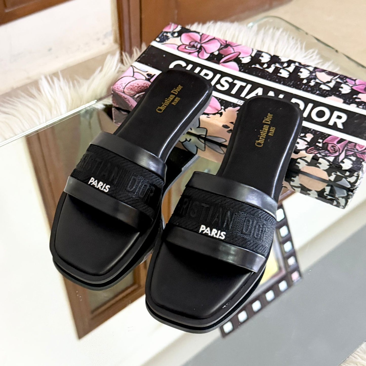 Famous CD Chris-tian Di-or Embroided Slippers for Women