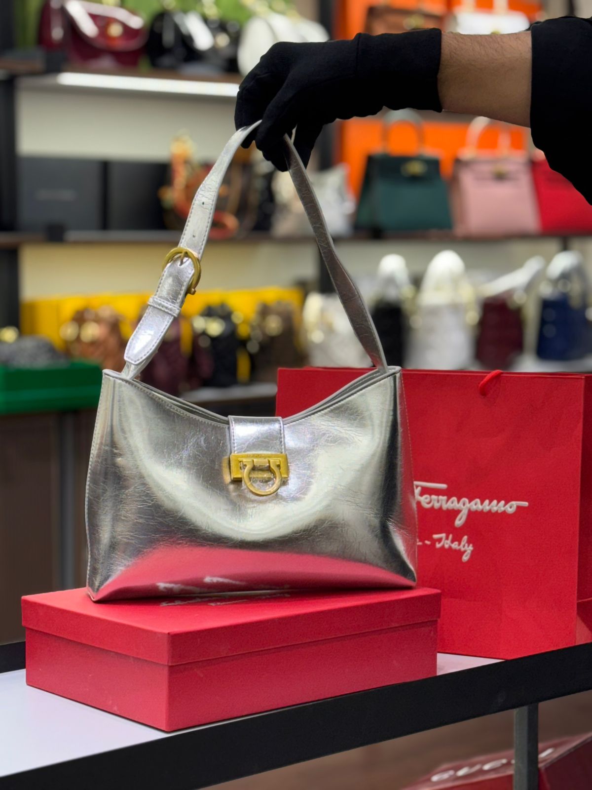 FER-RAGAMO TRIFOLIO SHOULDER BAG FOR WOMEN