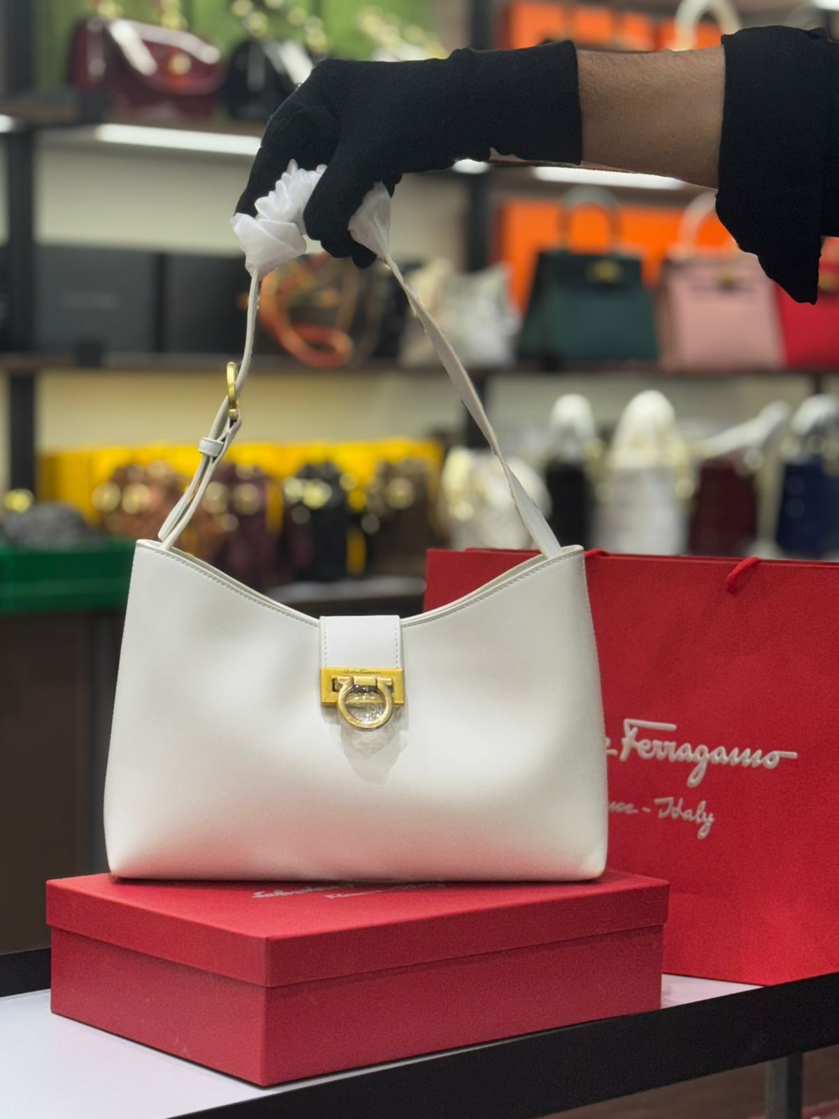 FER-RAGAMO TRIFOLIO SHOULDER BAG FOR WOMEN