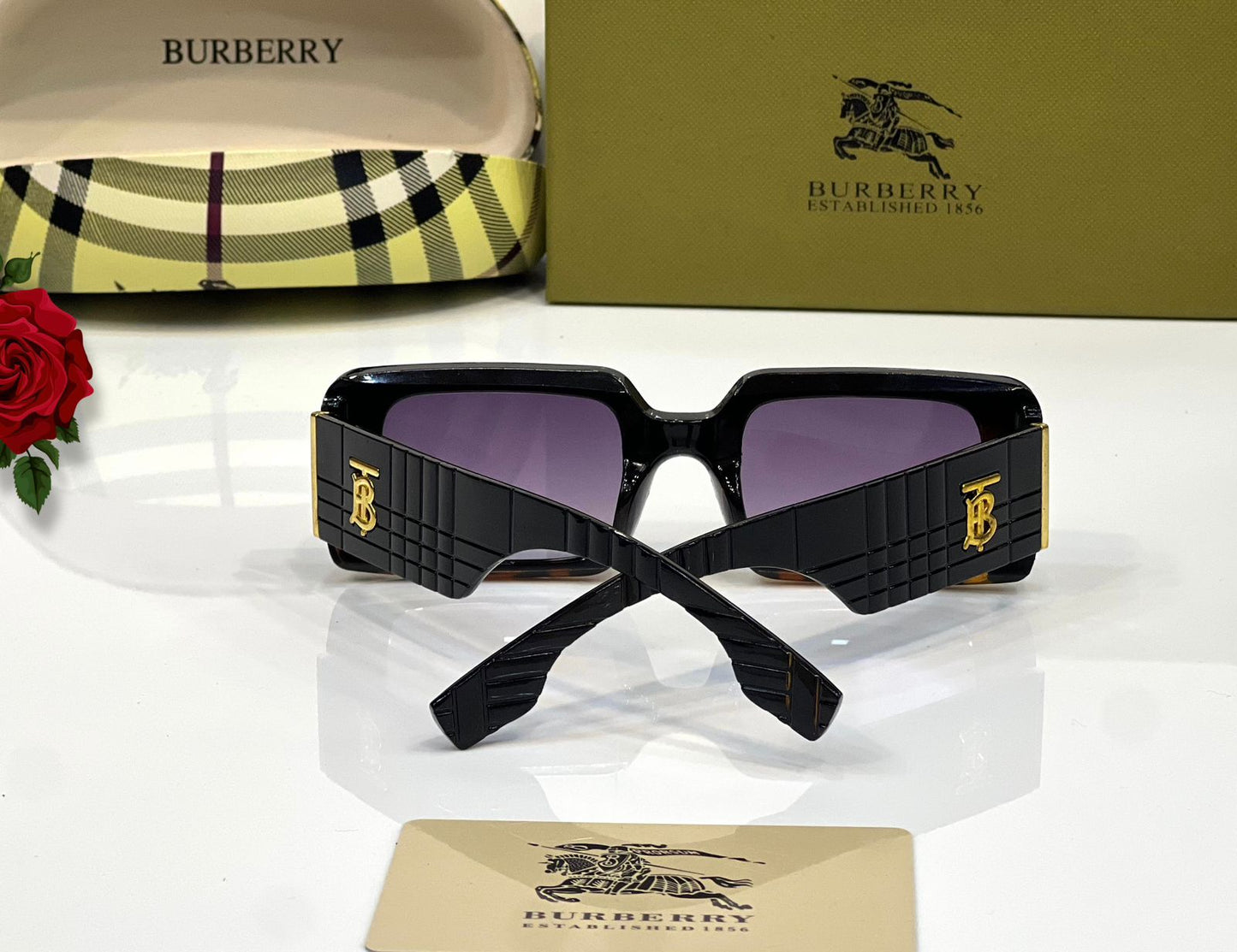 Famous Brand Bur-berry Sunglasses for Men and Women Unisex model