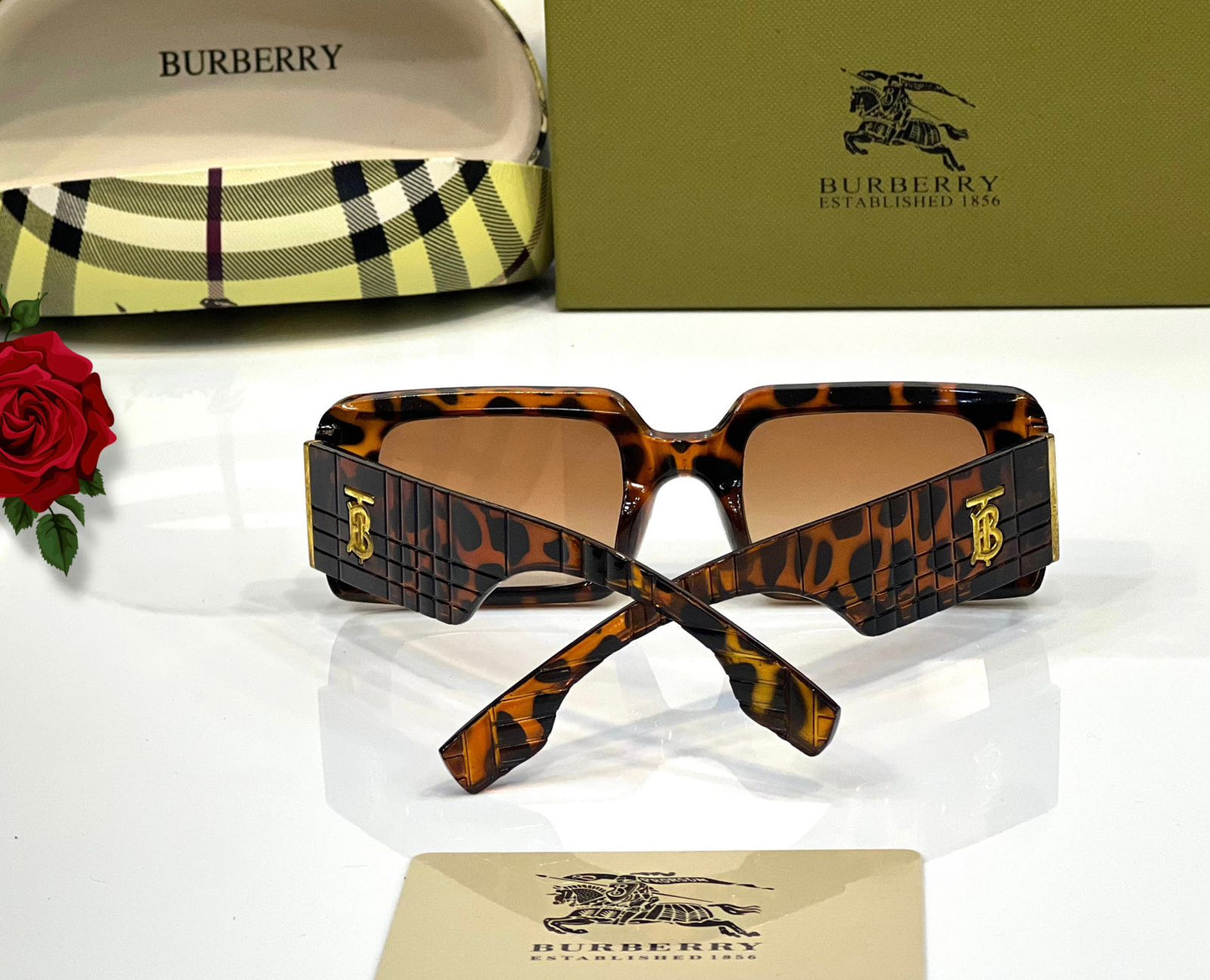 Famous Brand Bur-berry Sunglasses for Men and Women Unisex model