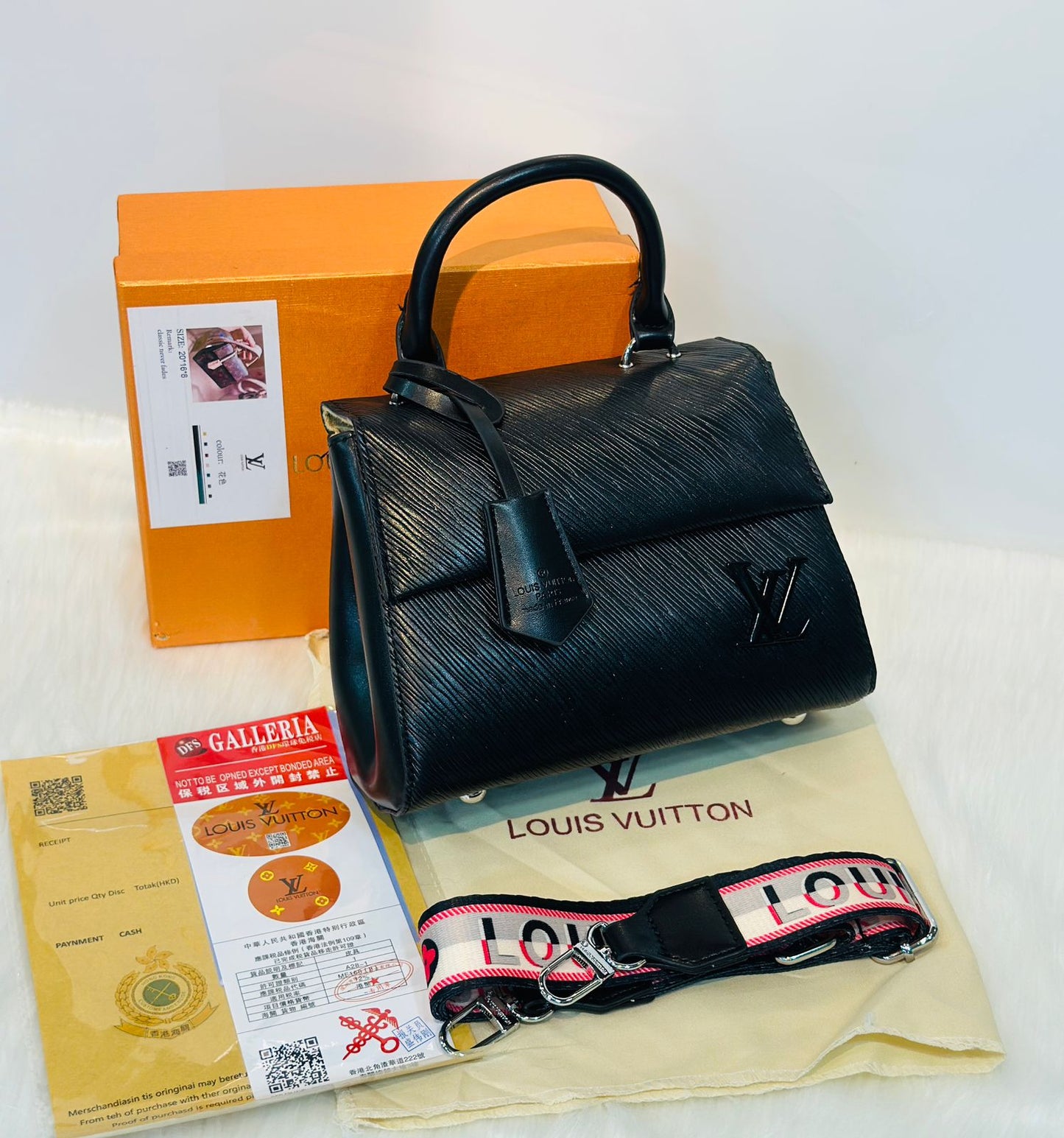 Luxury Brand L-V Lou-is Vui-tton  Cluny Crossbody Bag for Women