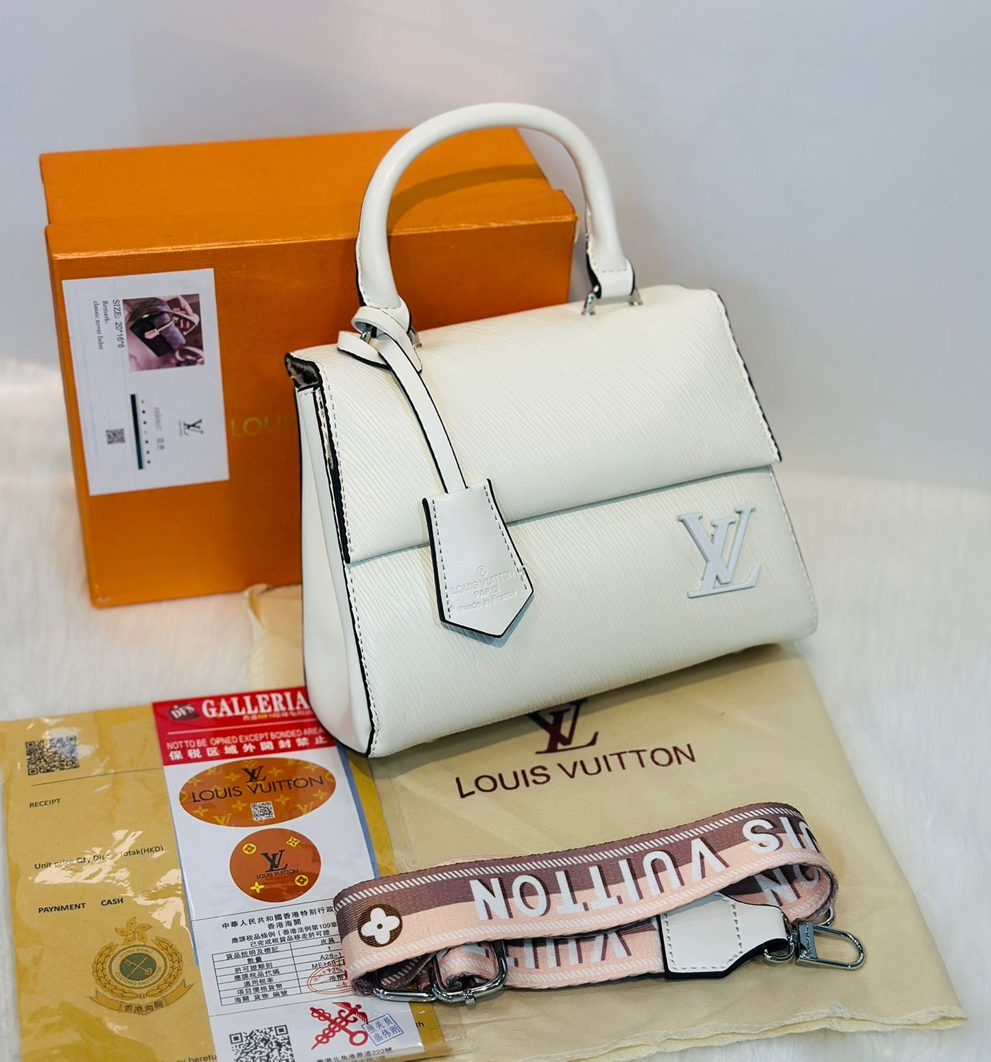 Luxury Brand L-V Lou-is Vui-tton  Cluny Crossbody Bag for Women