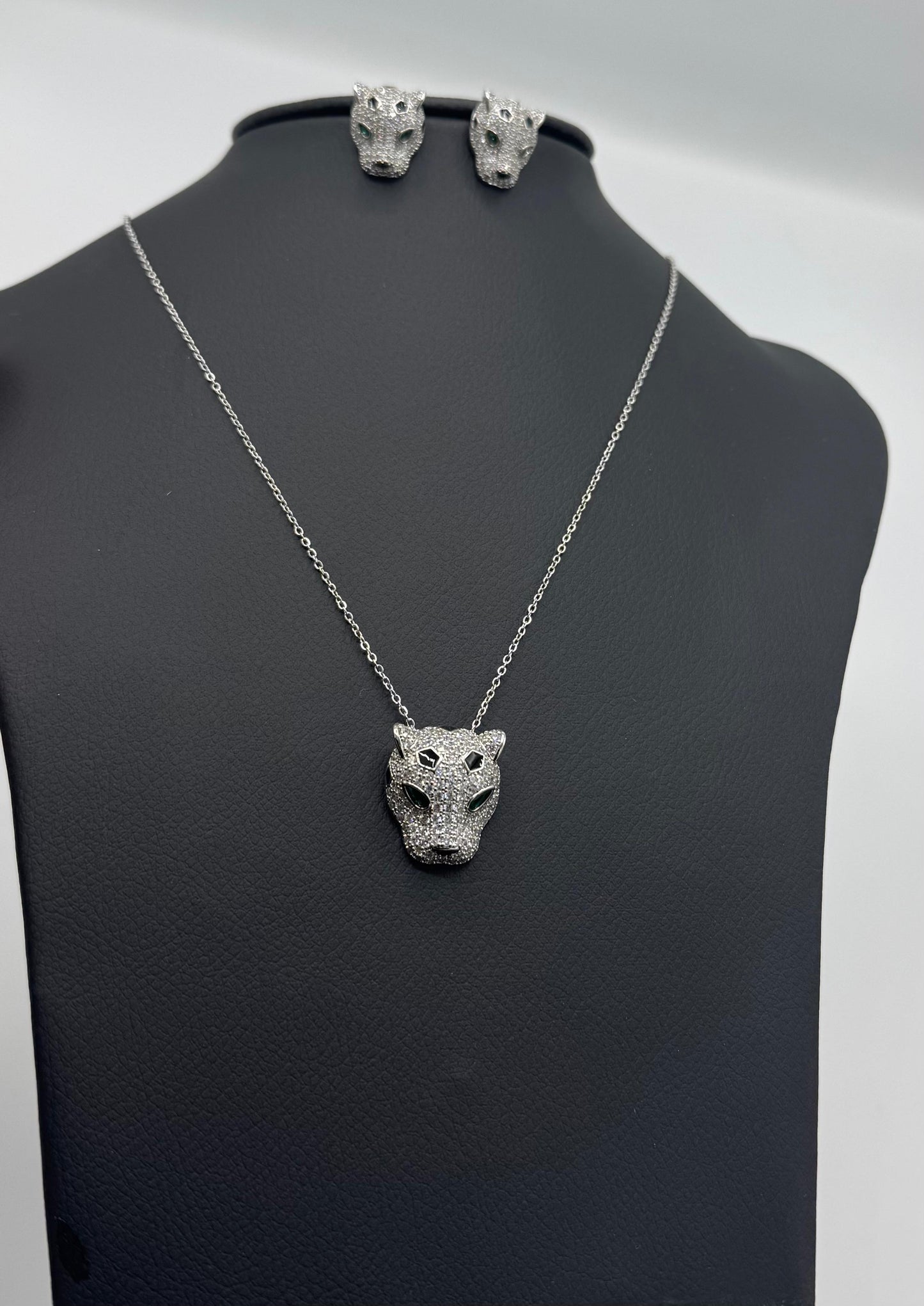 Cart ier Pendant and Earing Jewelry set for Women