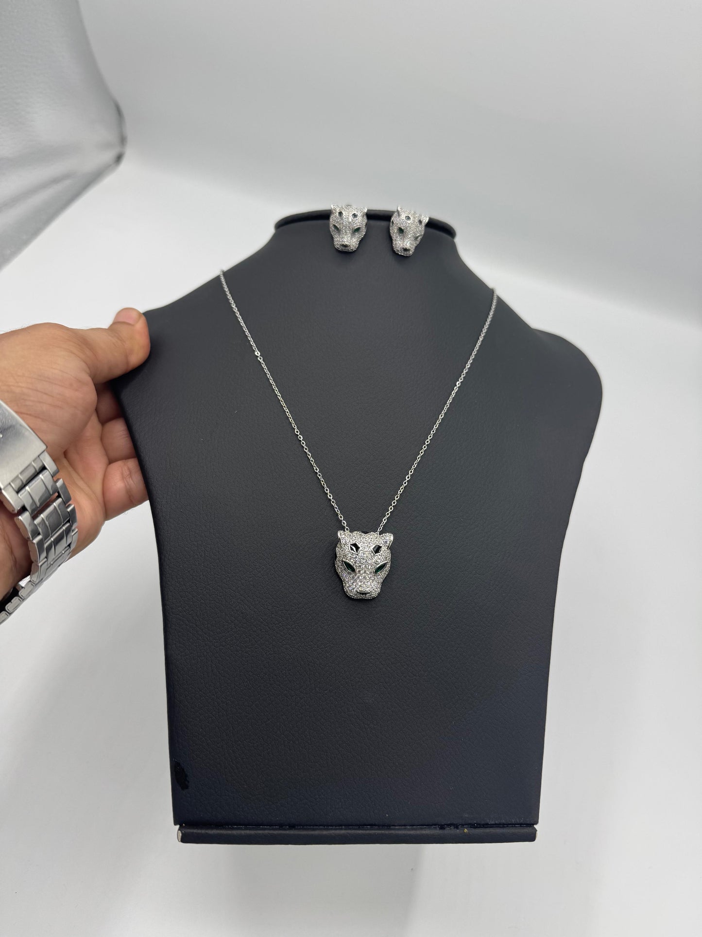 Cart ier Pendant and Earing Jewelry set for Women