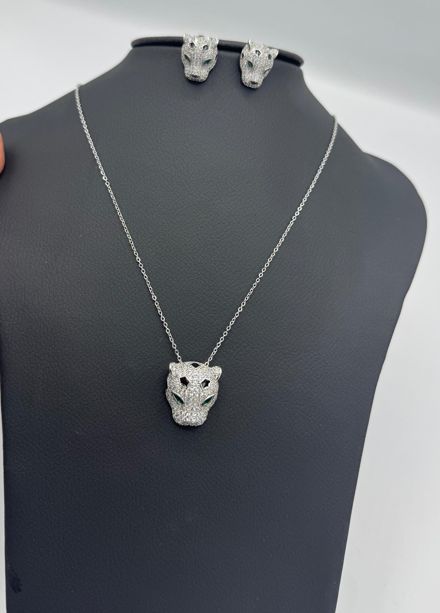 Cart ier Pendant and Earing Jewelry set for Women