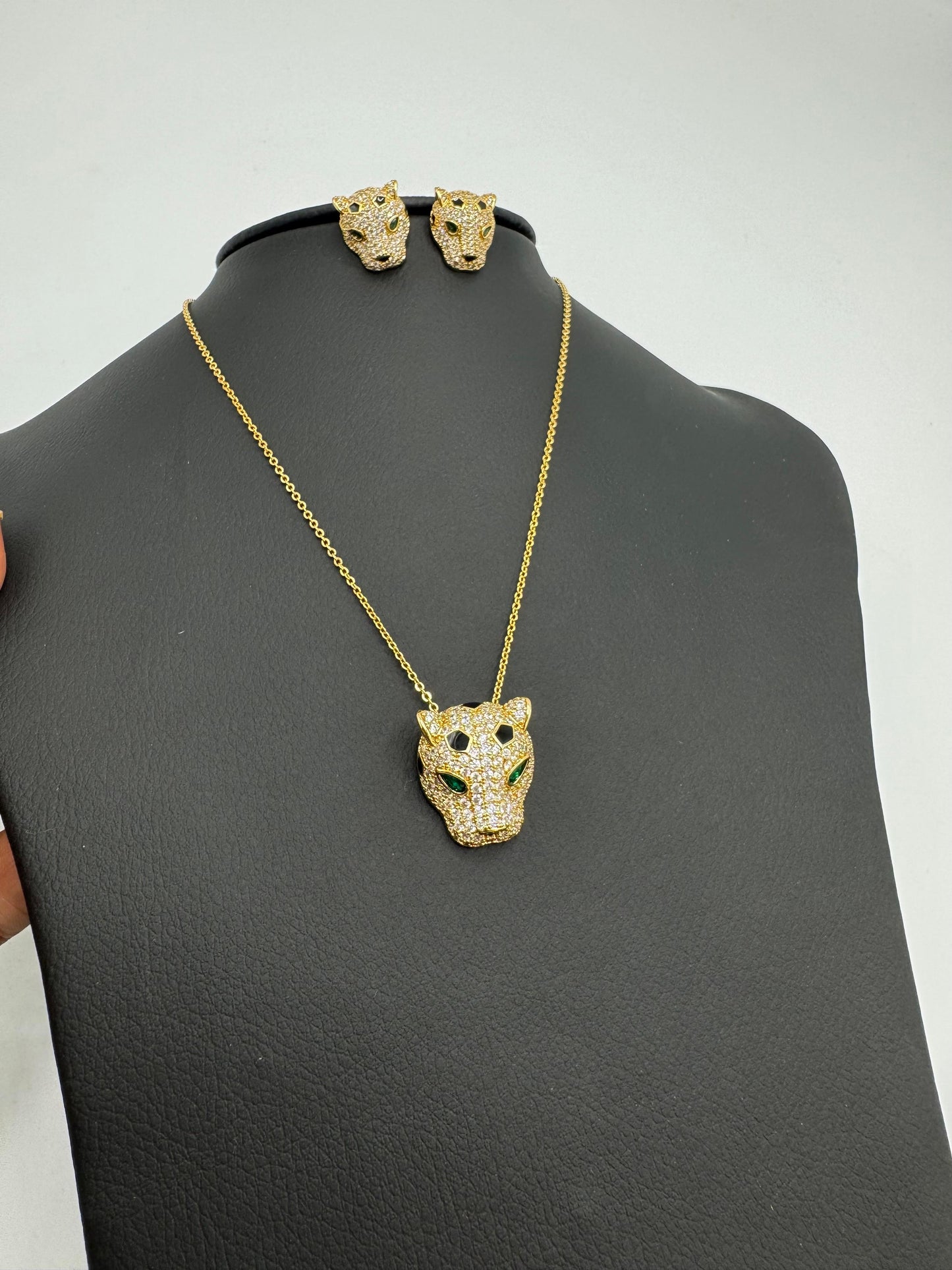Cart ier Pendant and Earing Jewelry set for Women