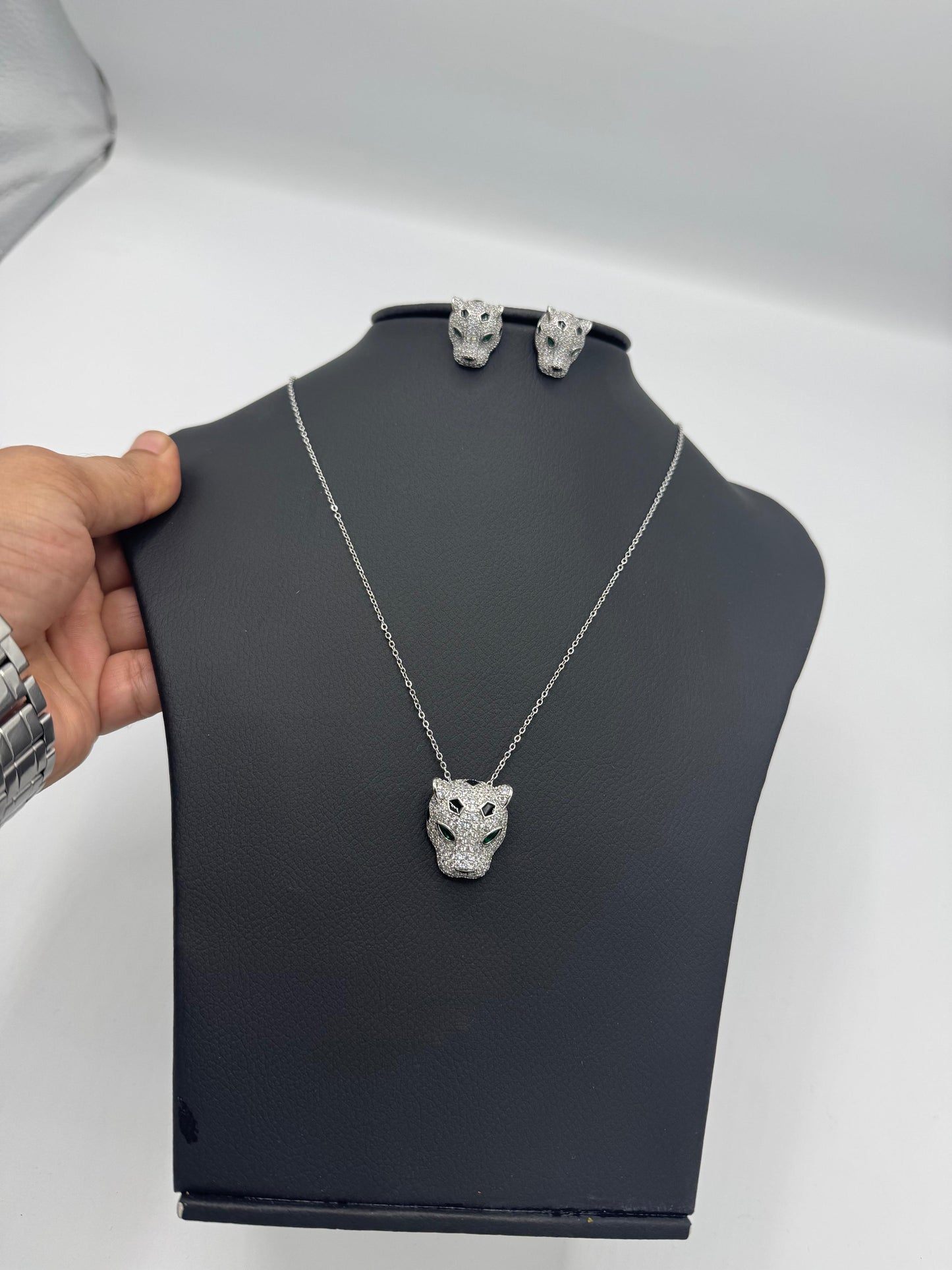 Cart ier Pendant and Earing Jewelry set for Women