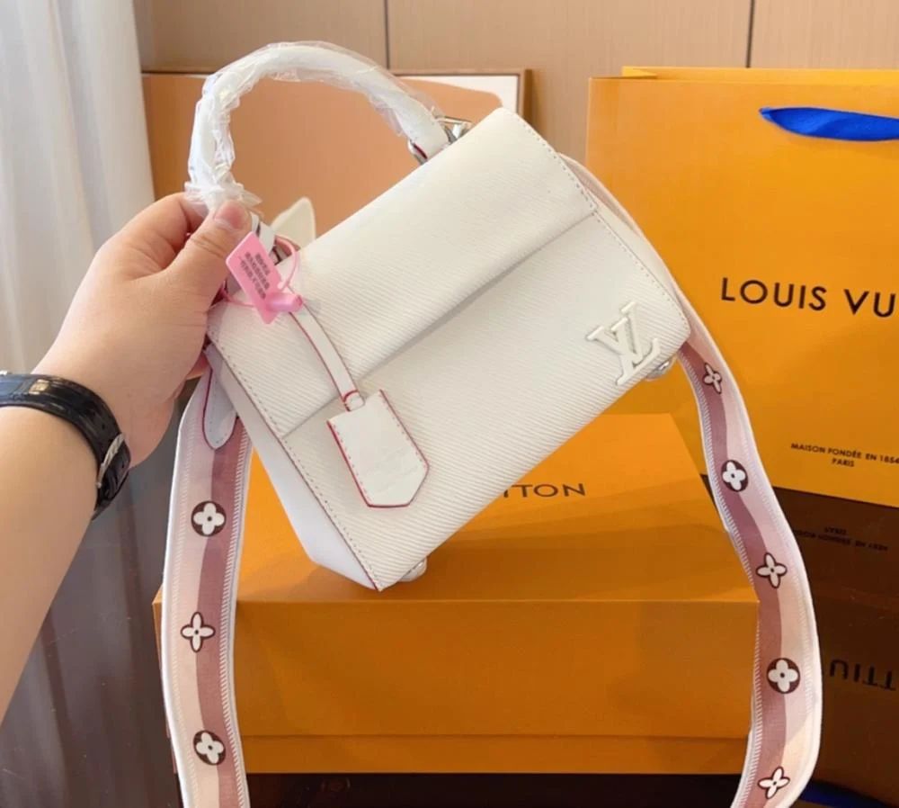 Luxury Brand L-V Lou-is Vui-tton  Cluny Crossbody Bag for Women