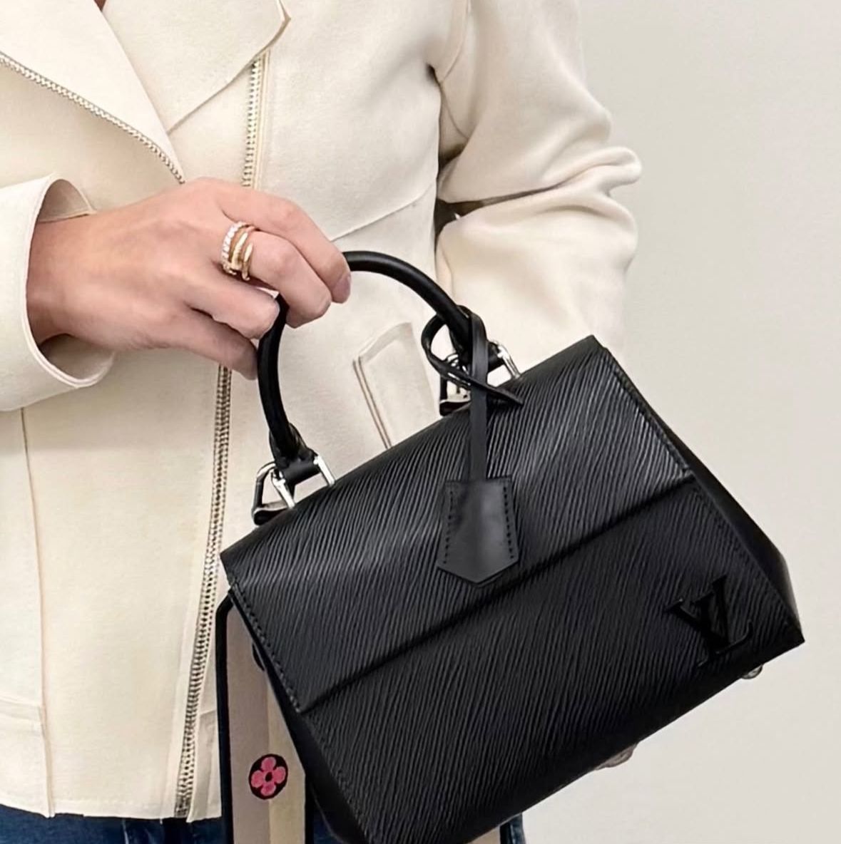 Luxury Brand L-V Lou-is Vui-tton  Cluny Crossbody Bag for Women