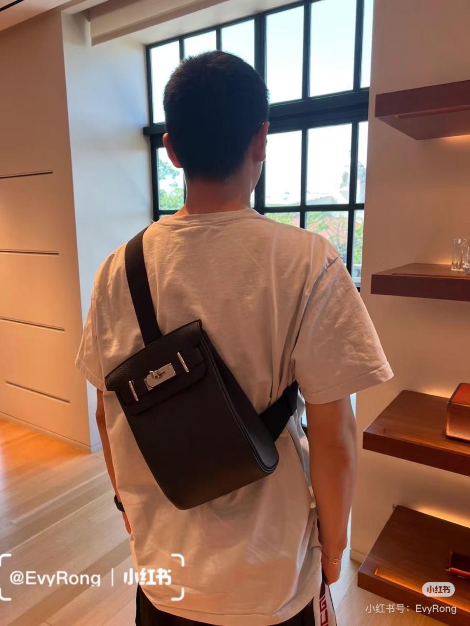 Luxury Brand Herm-es Unisex Crossbody Bag for Men and Women Pre Order