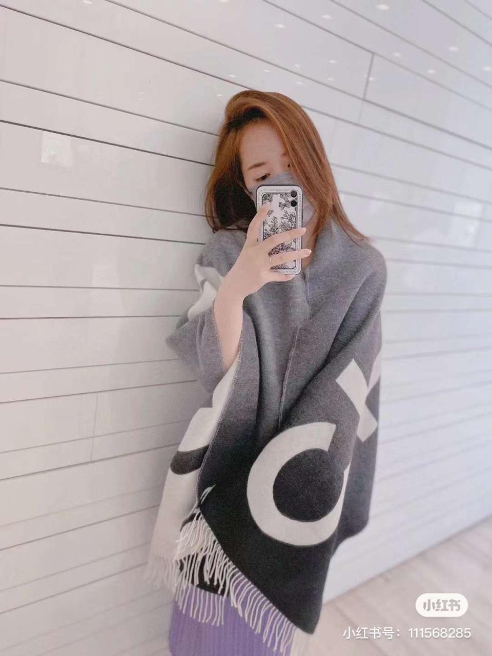 CC Chanl Reversible Woolen Shawl for Women