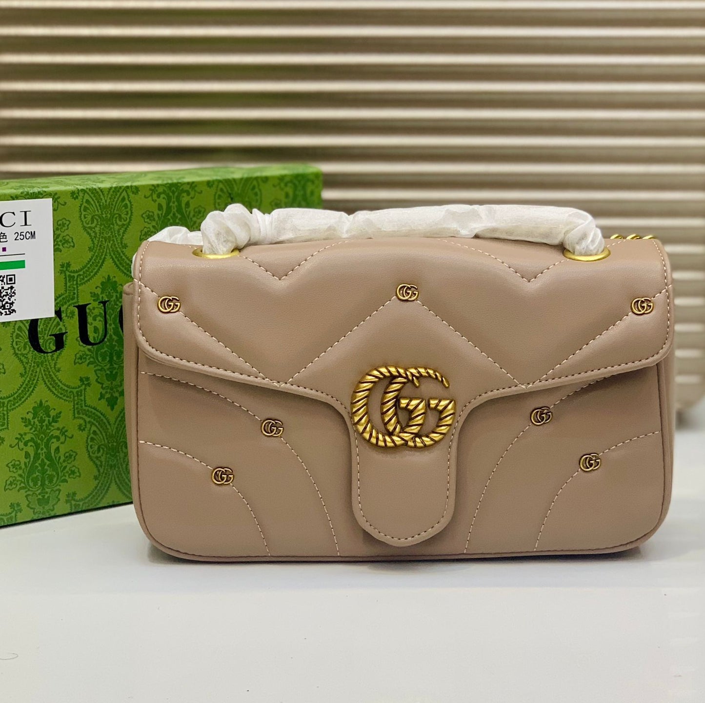 Famous Brand GG Gu-cci Mormont with Golden Emblem Shoulder bag for Women