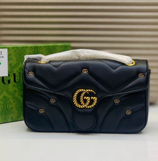 Famous Brand GG Gu-cci Mormont with Golden Emblem Shoulder bag for Women