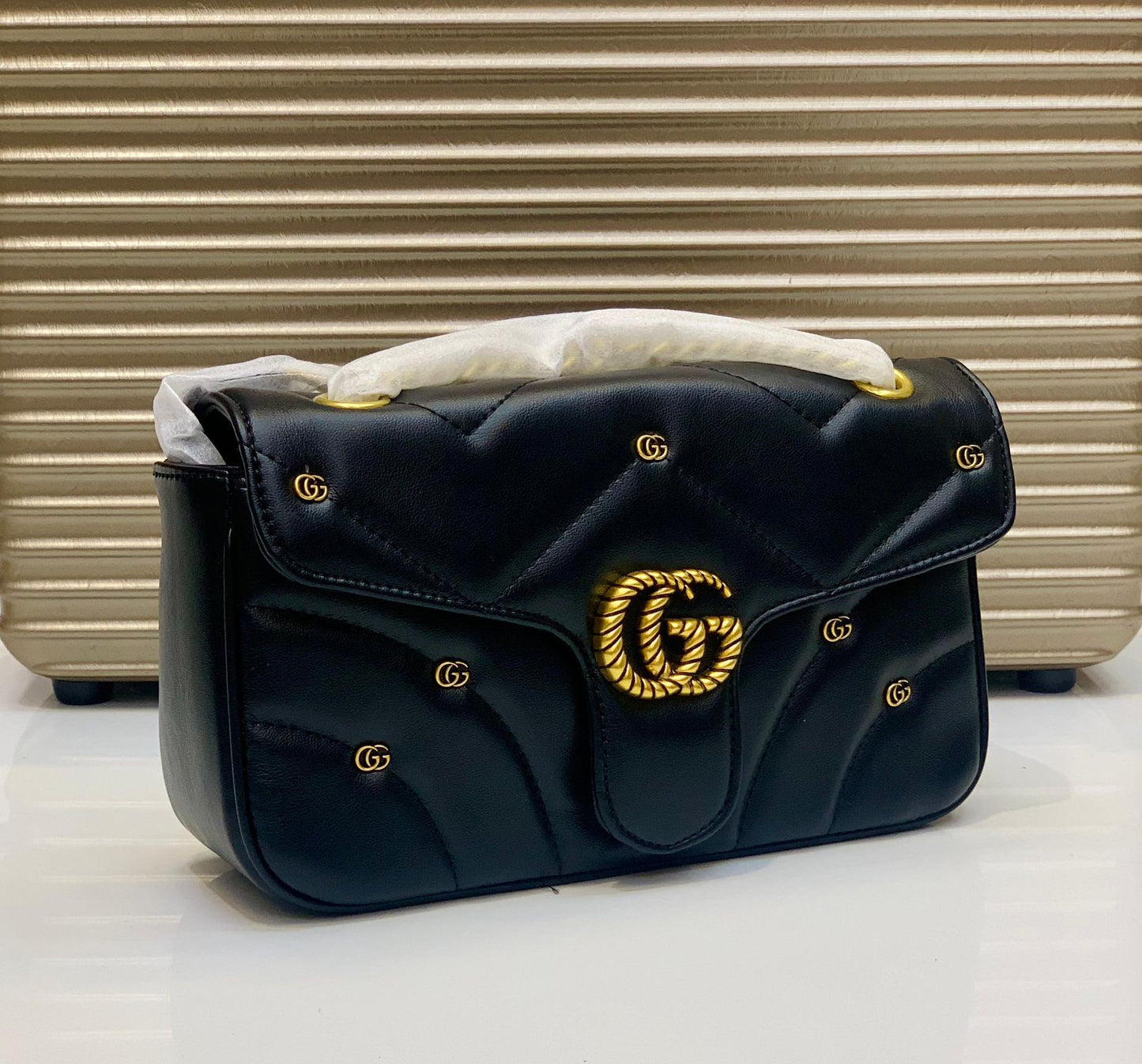 Famous Brand GG Gu-cci Mormont with Golden Emblem Shoulder bag for Women