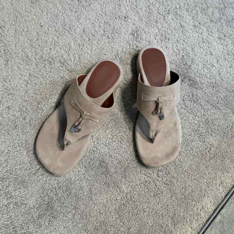 1:1 Quality Lora Piano Summer Charm Walk Suede Sandals for Women