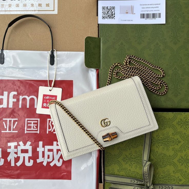 Famous G-G Guci Diana Mini Shoulder Bag for Women