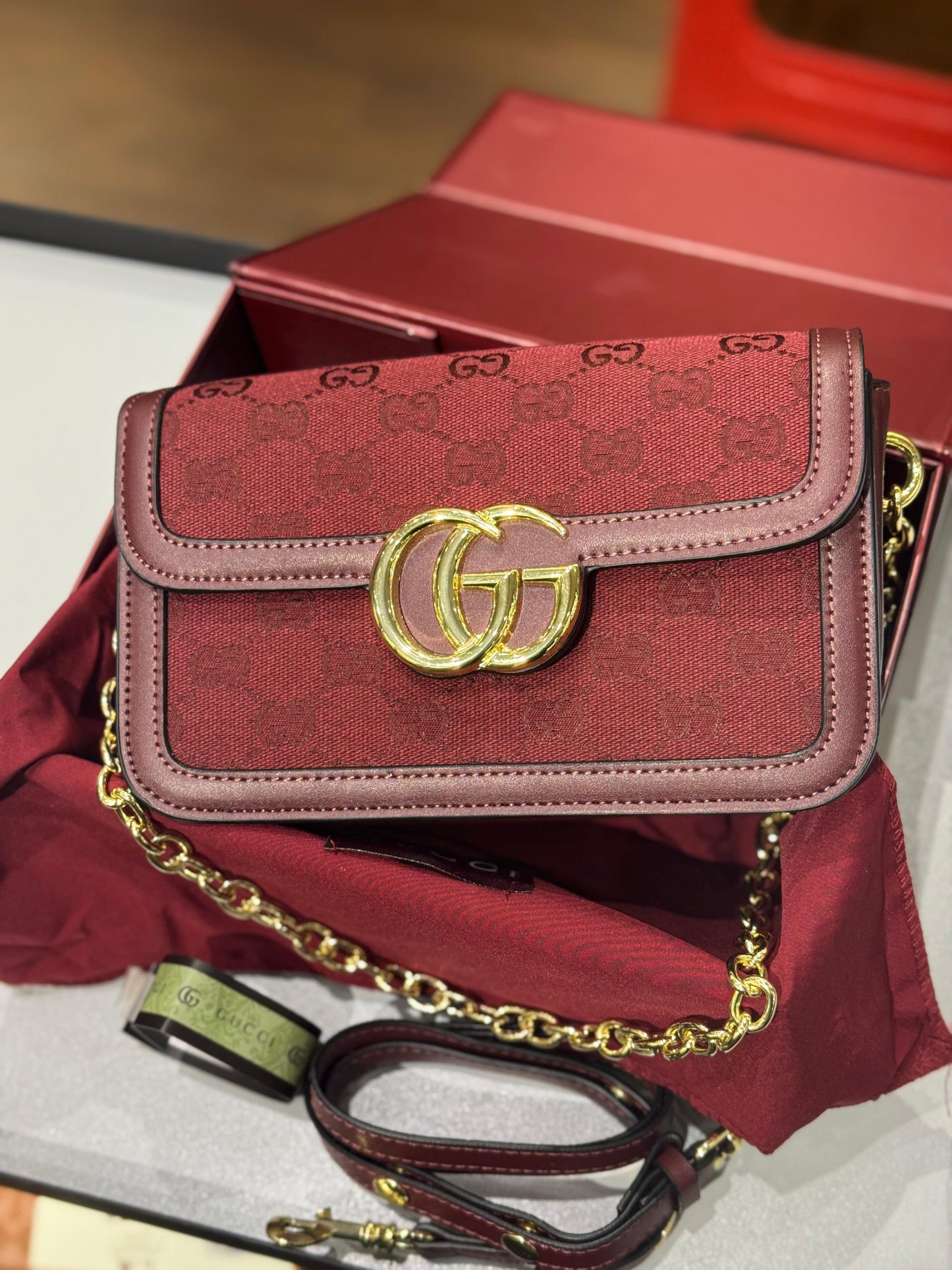 Famous G g Guci Go Shoulder bag for WOmen