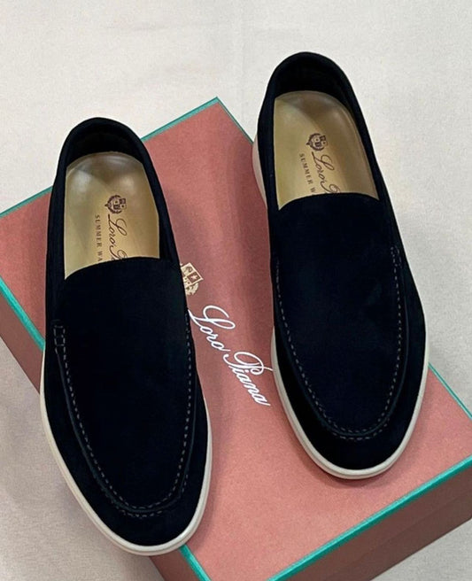Lo ro Pia na Black Color Shoes for Men and Women
