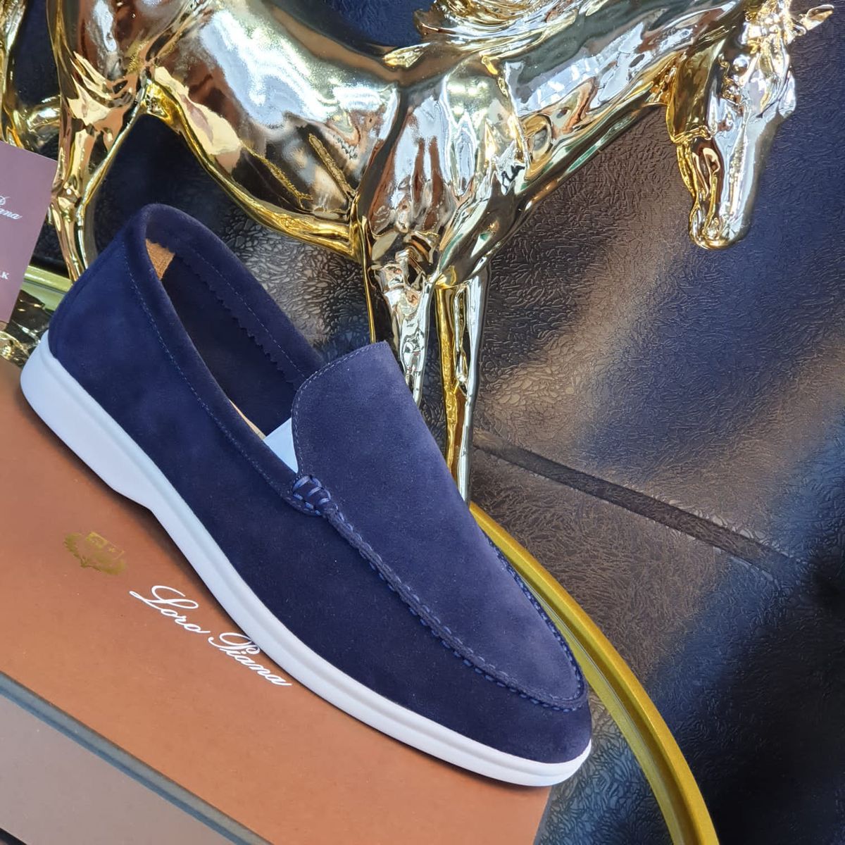 Lo ro Pia na Royal Blue Color Shoes for Men and Women