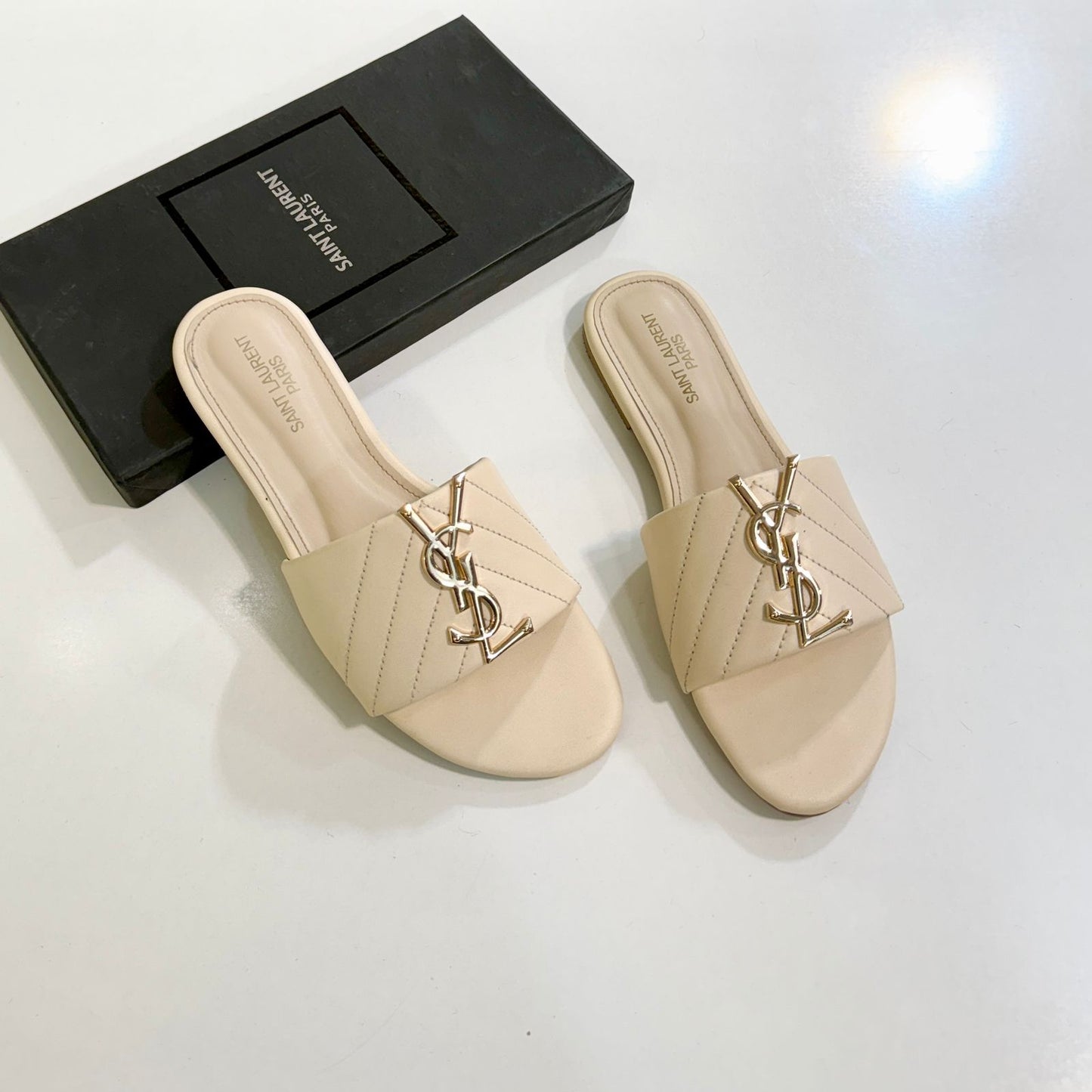 Famous Y-S-L Yv-es Sa-int Lau-rent Slippers for Women