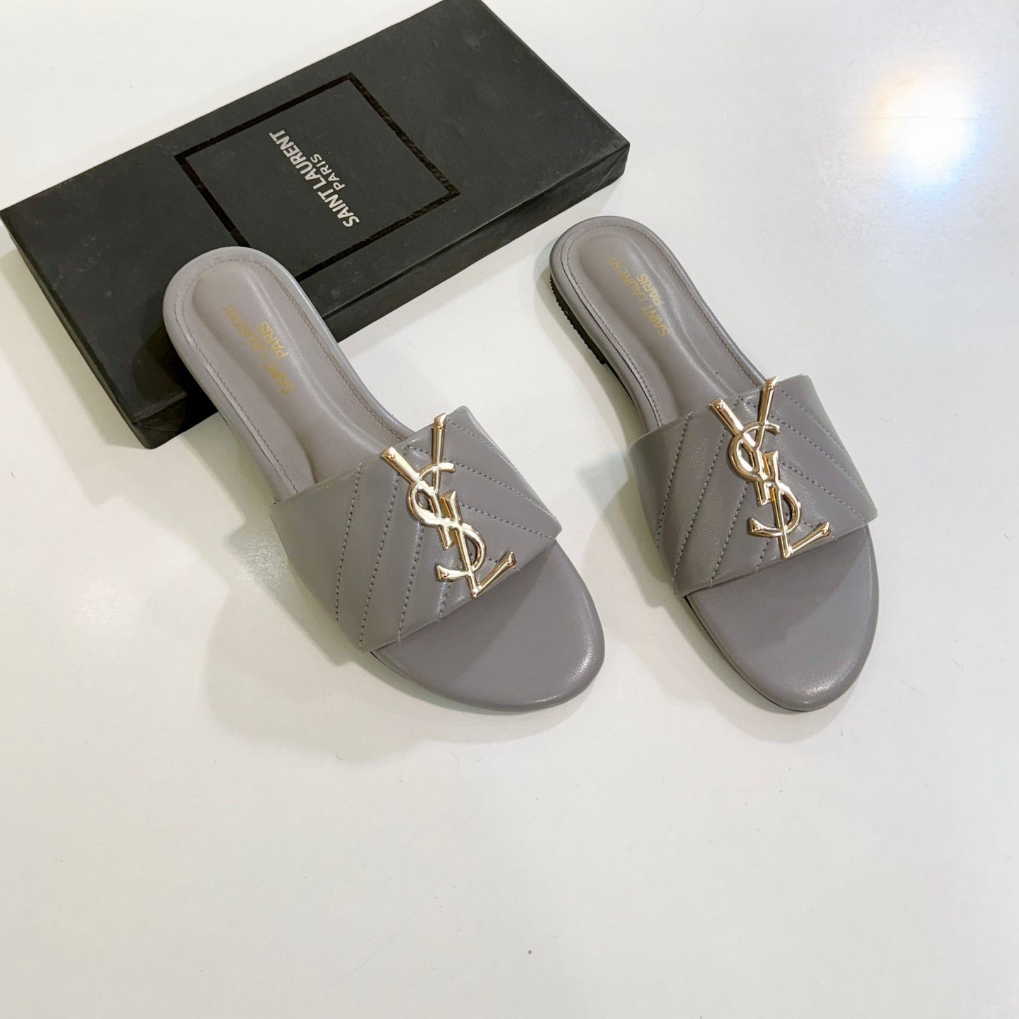 Famous Y-S-L Yv-es Sa-int Lau-rent Slippers for Women