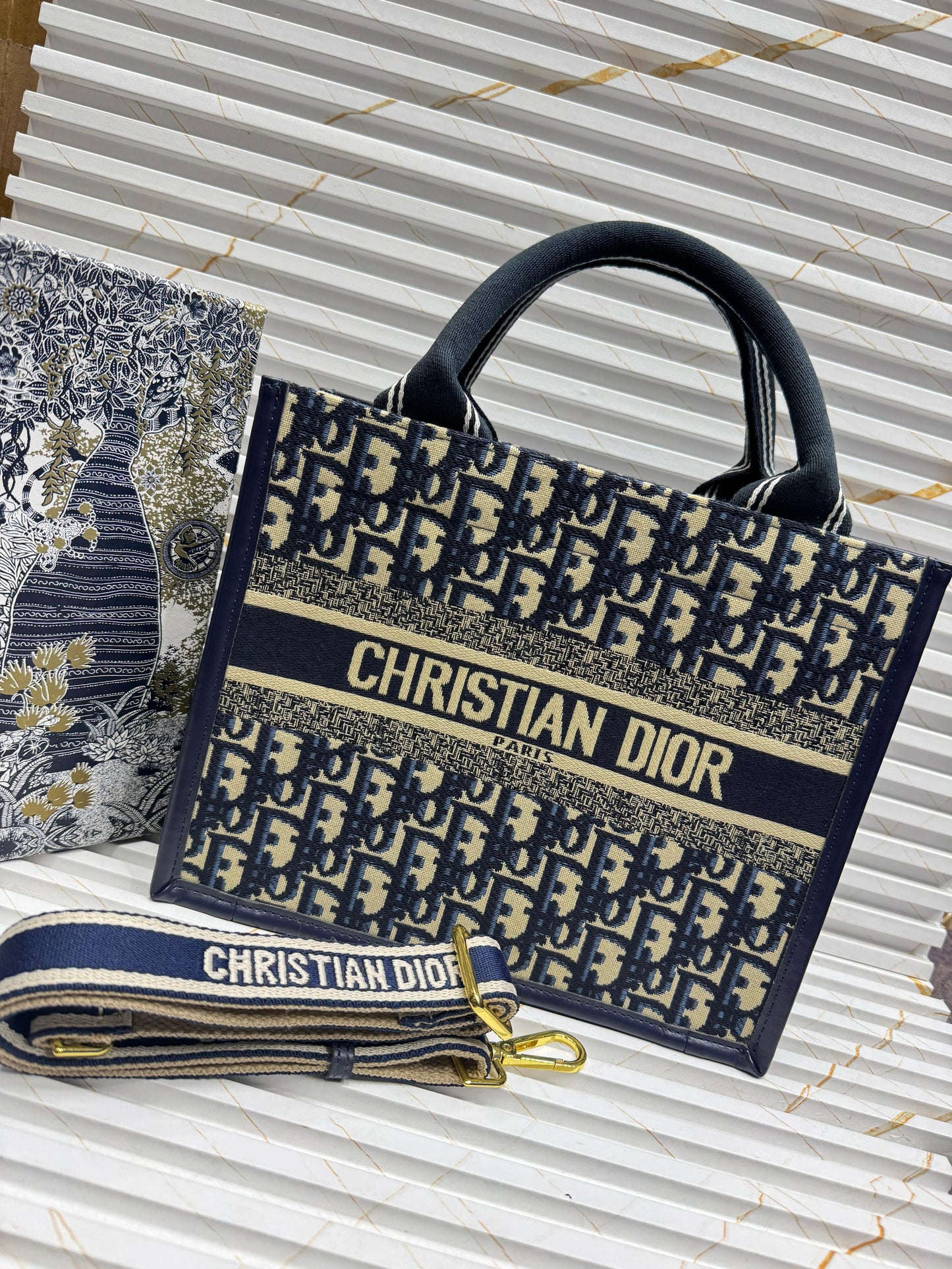 Famous CD Chris-tian Di-or Embroided Small Book Tote Bag Shoulder bag for Women