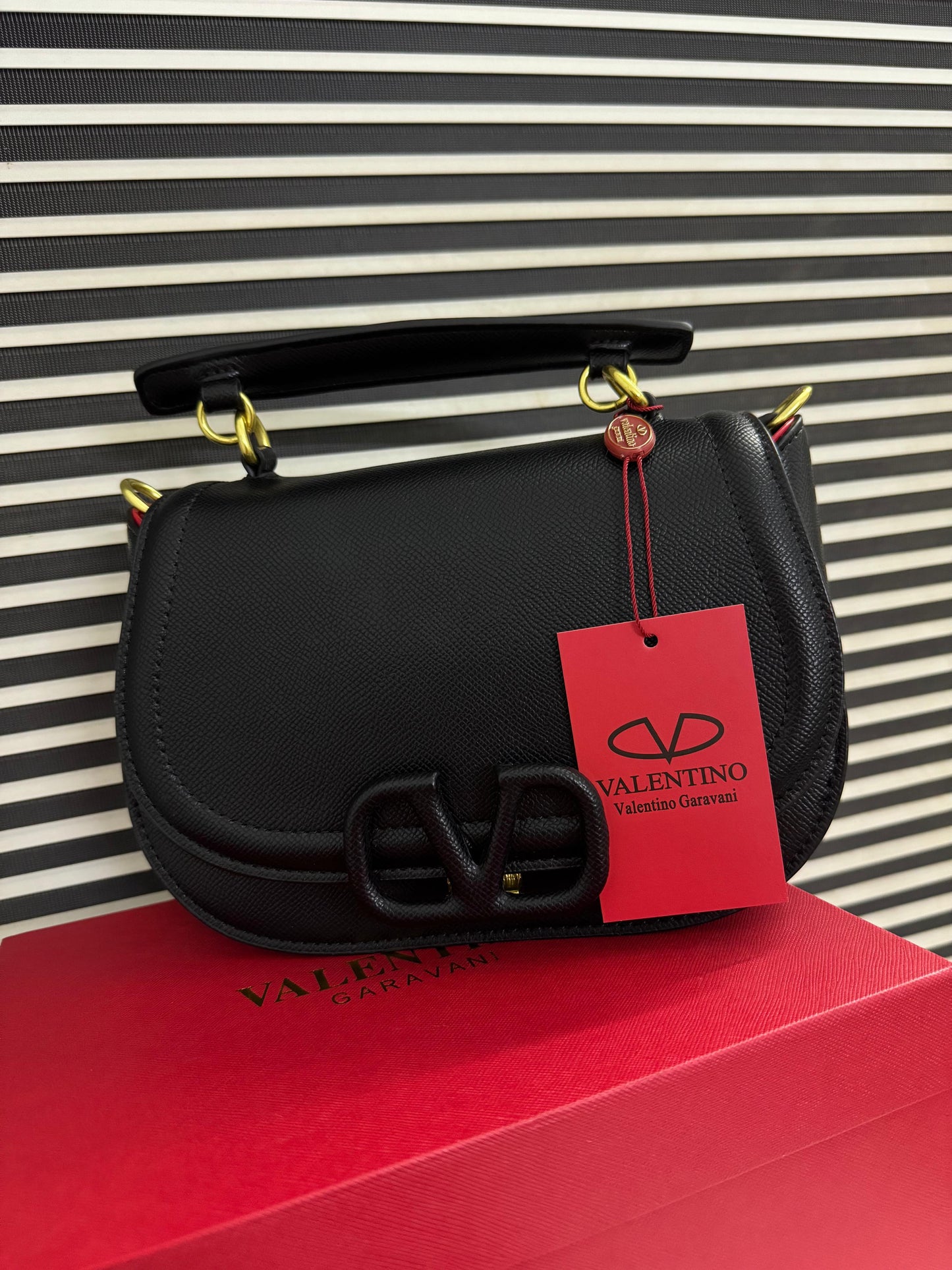 Trending Valen-tino Vsling Shoulder bag for Women