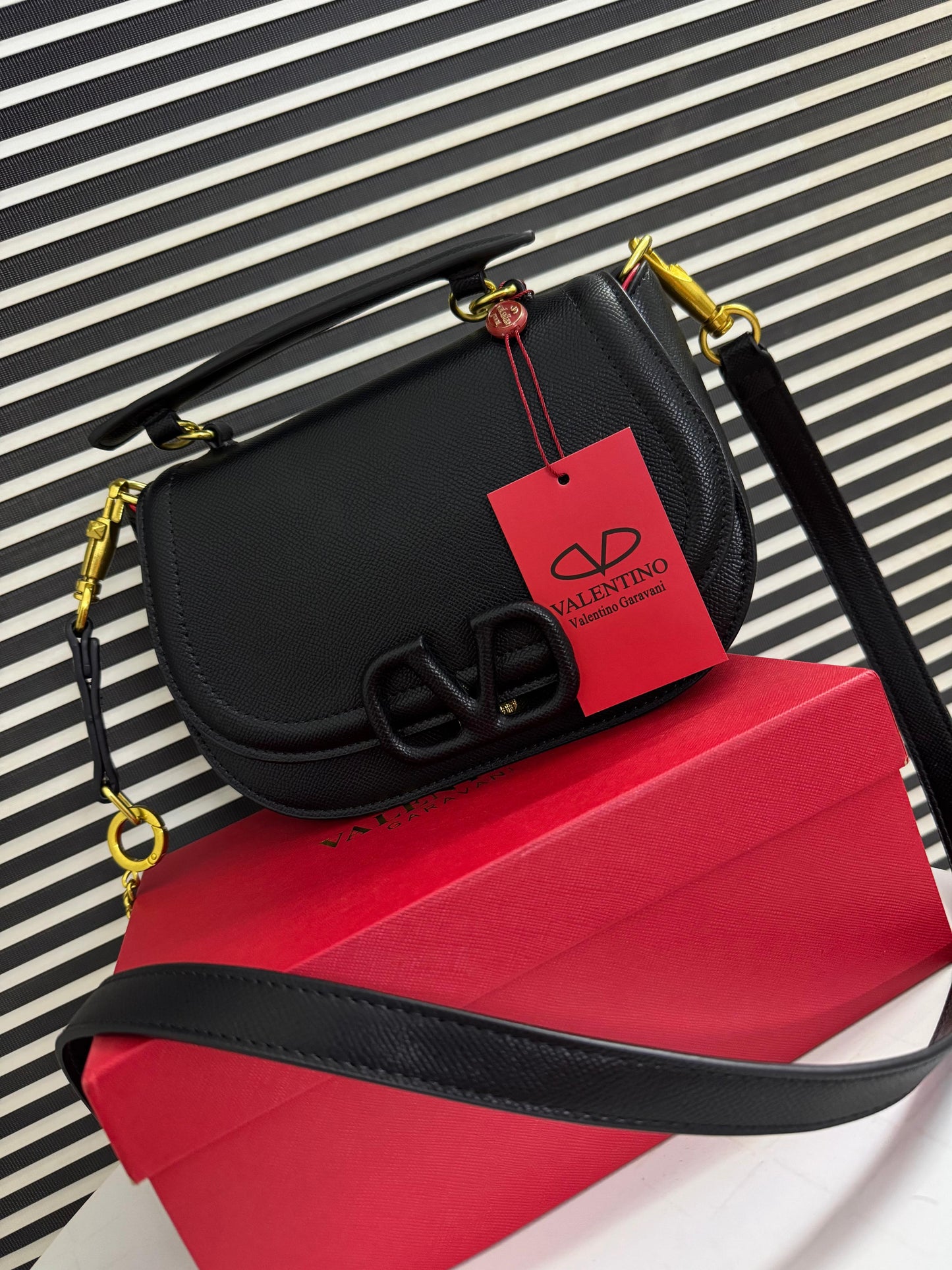 Trending Valen-tino Vsling Shoulder bag for Women