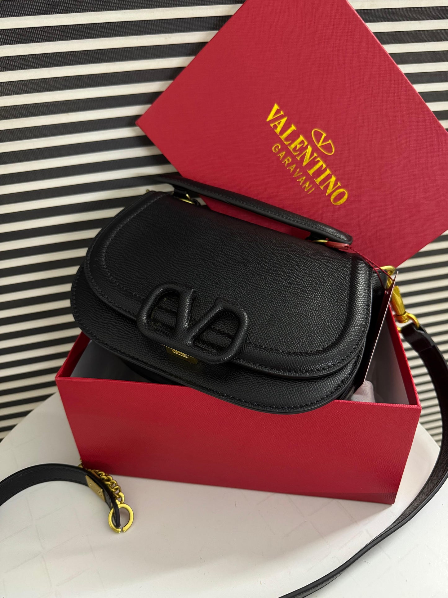 Trending Valen-tino Vsling Shoulder bag for Women