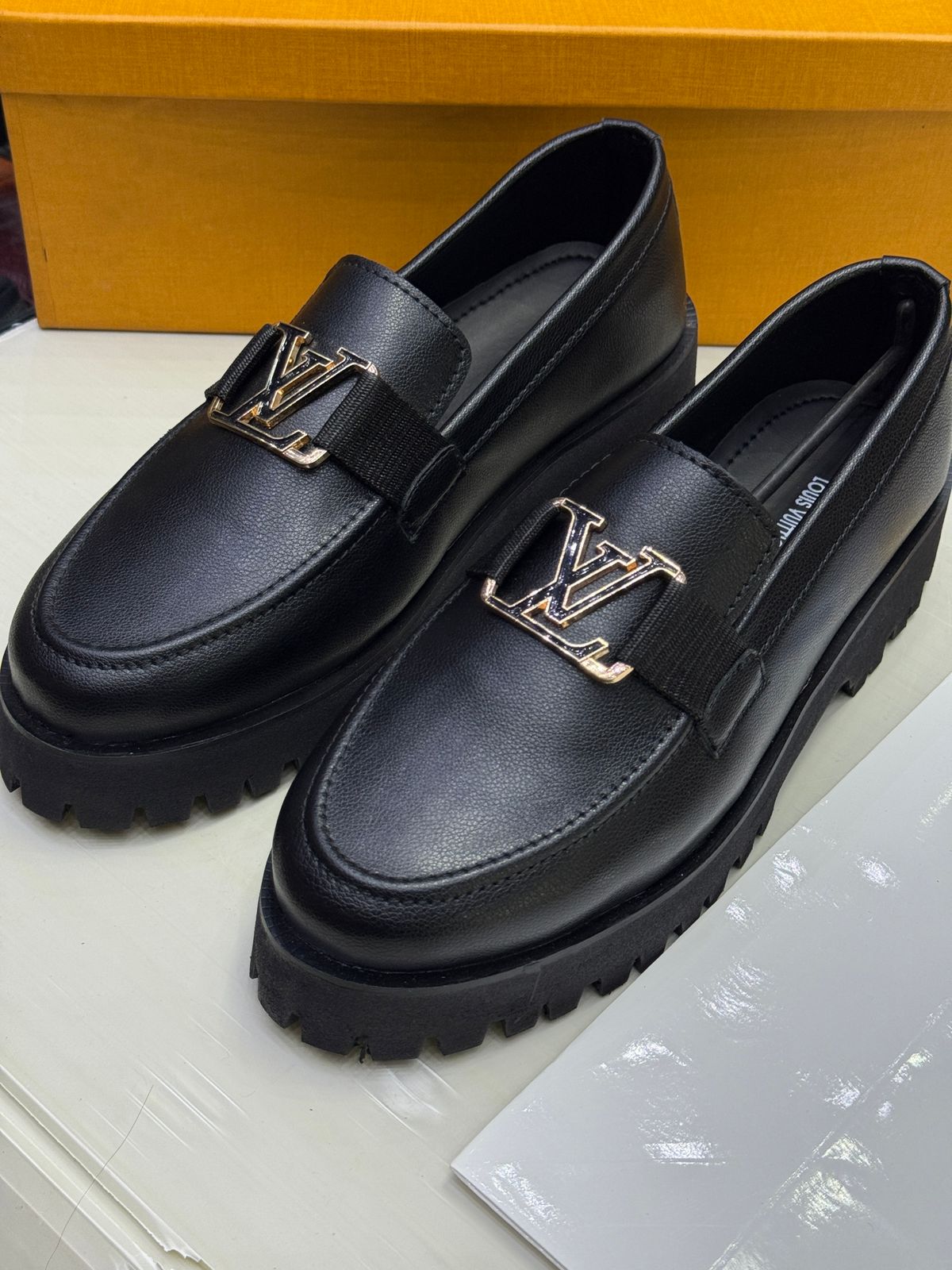 Good Quality L- v Lois Vitton Shoes for Men