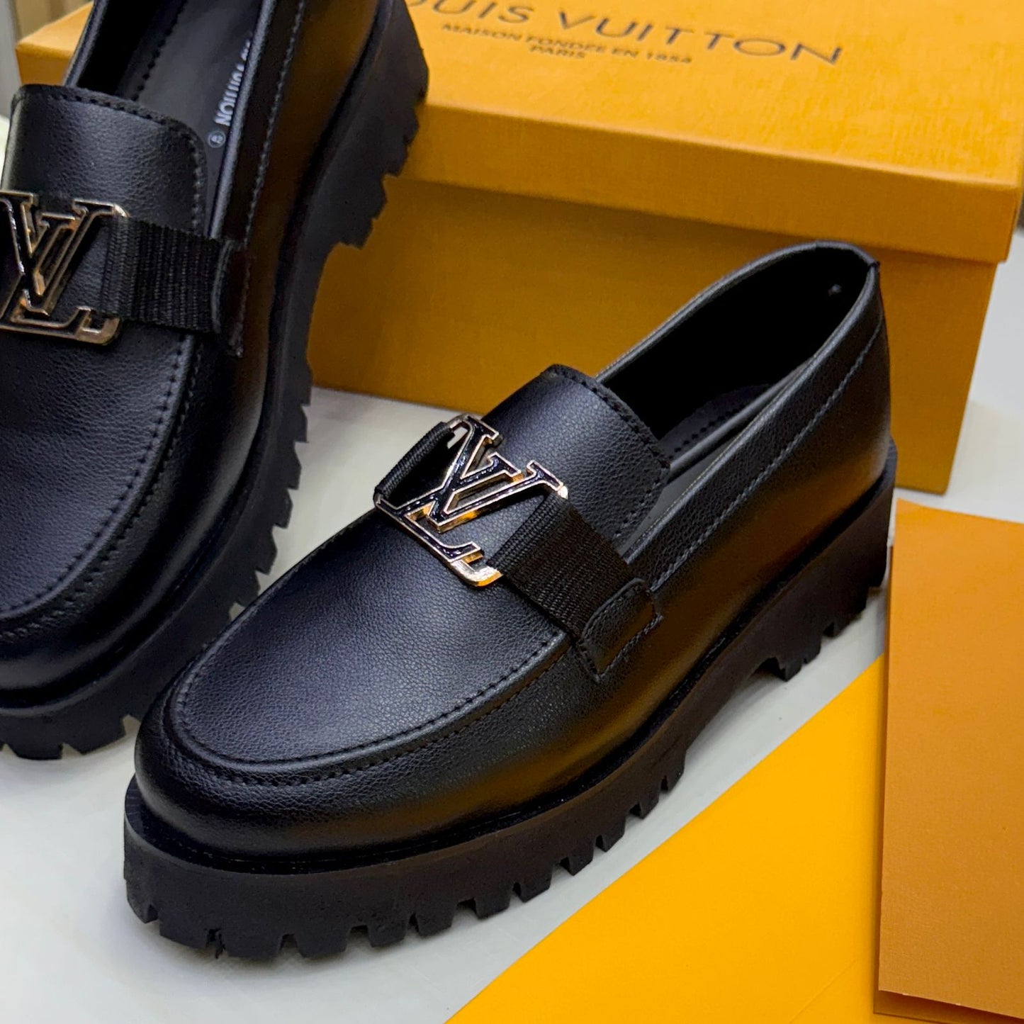 Good Quality L- v Lois Vitton Shoes for Men