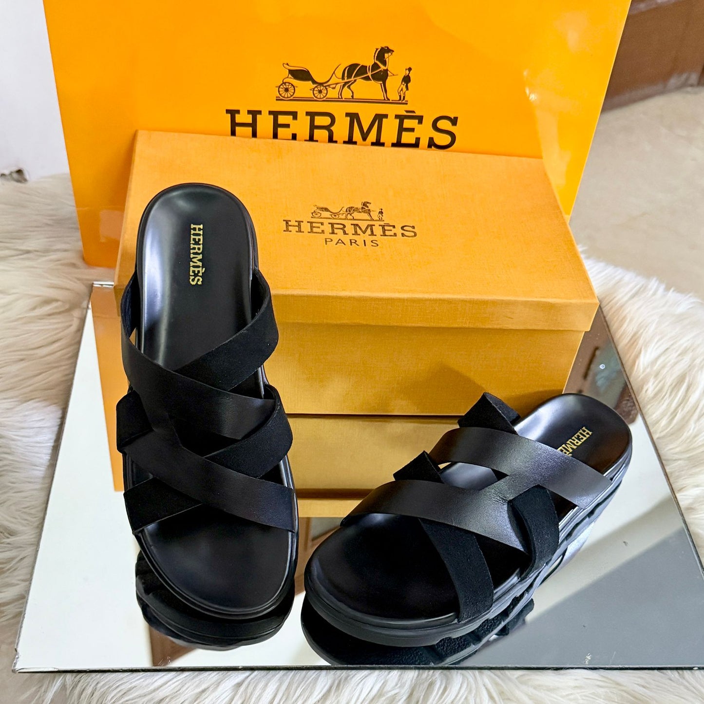 Her-mes Black Slipper for Men