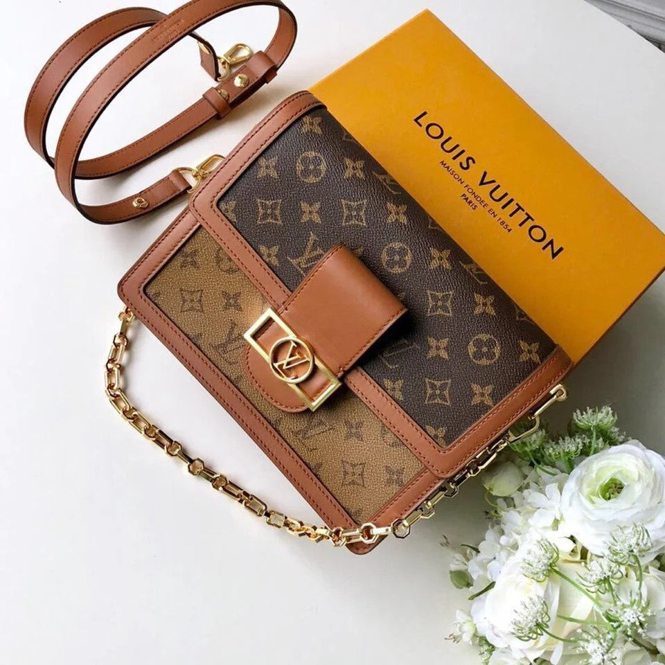 Famous Lve Shoulder bag for Women