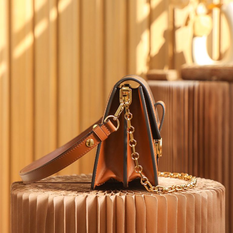Famous Lve Shoulder bag for Women