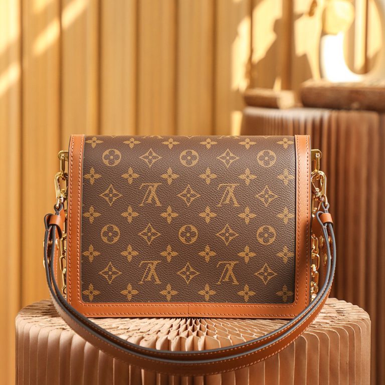 Famous Lve Shoulder bag for Women