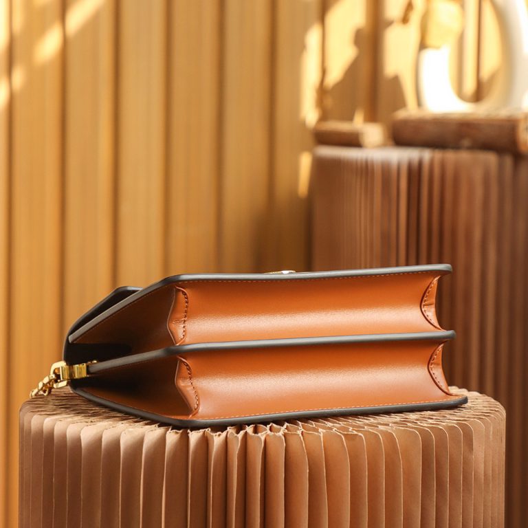 Famous Lve Shoulder bag for Women