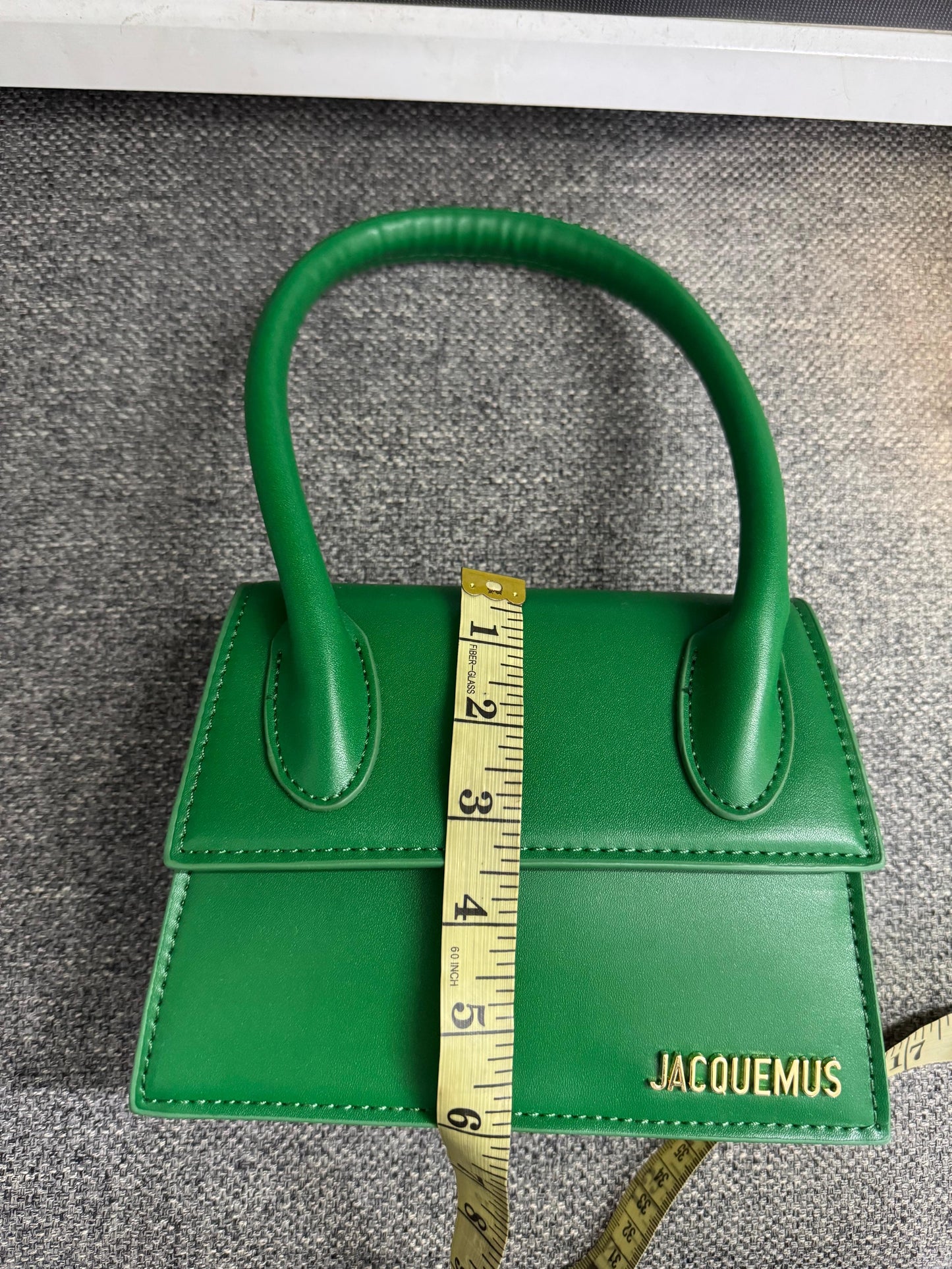 Jacq-uemus Le Chiquito Moyen Handbag for Women