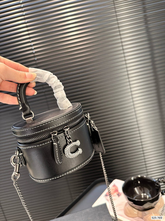 Luxury Coch Mini Trail 12 Shoulder bag for Women