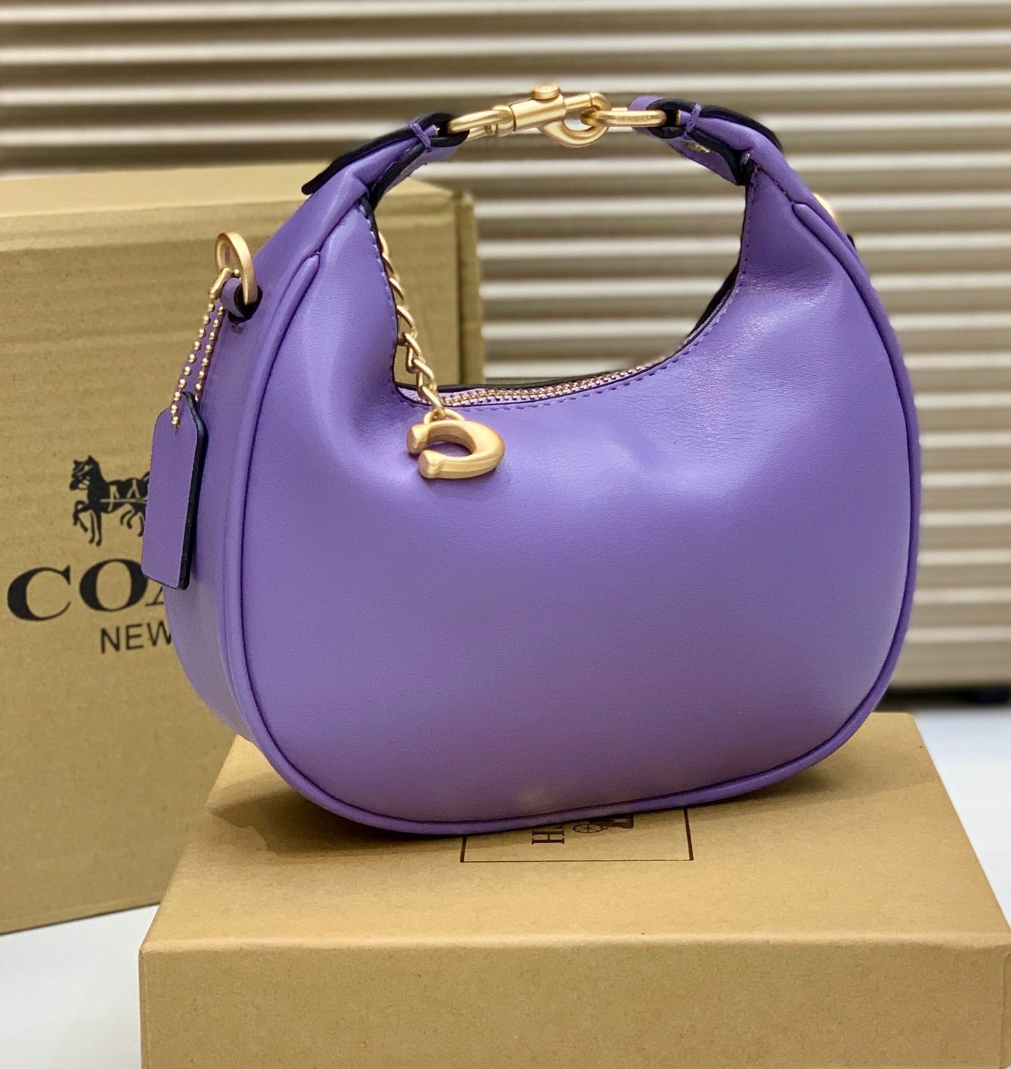 Premium Quality Coch (9 Colors)Jonnie Shoulder bag for Women