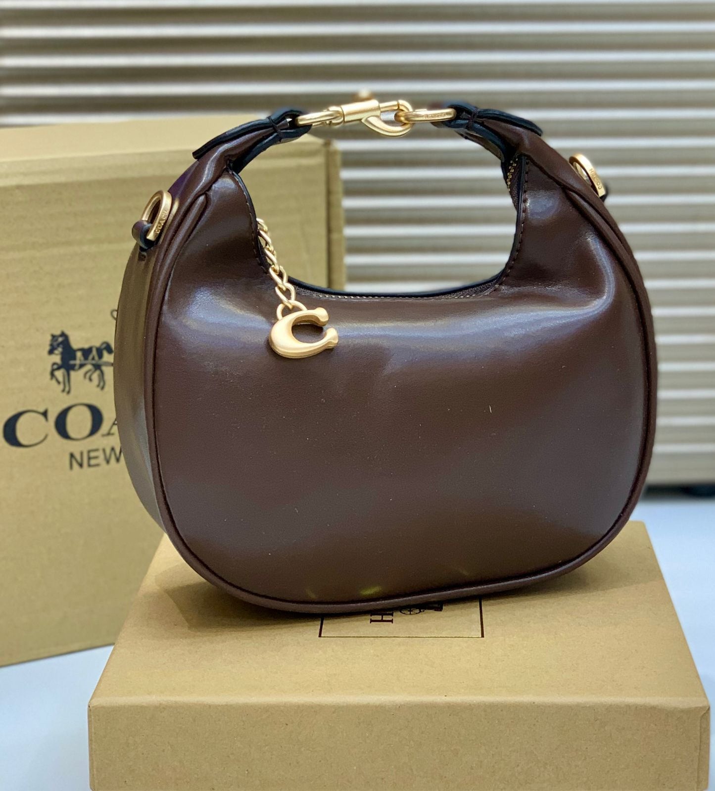 Premium Quality Coch (9 Colors)Jonnie Shoulder bag for Women