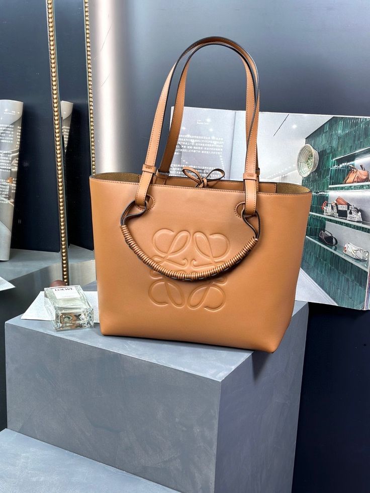Loe We Tote bag for Women