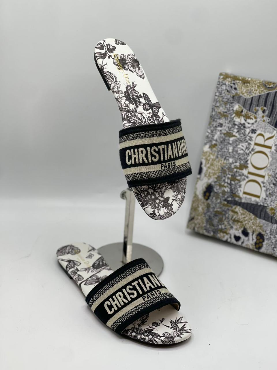 Famous Di or Slides for Women