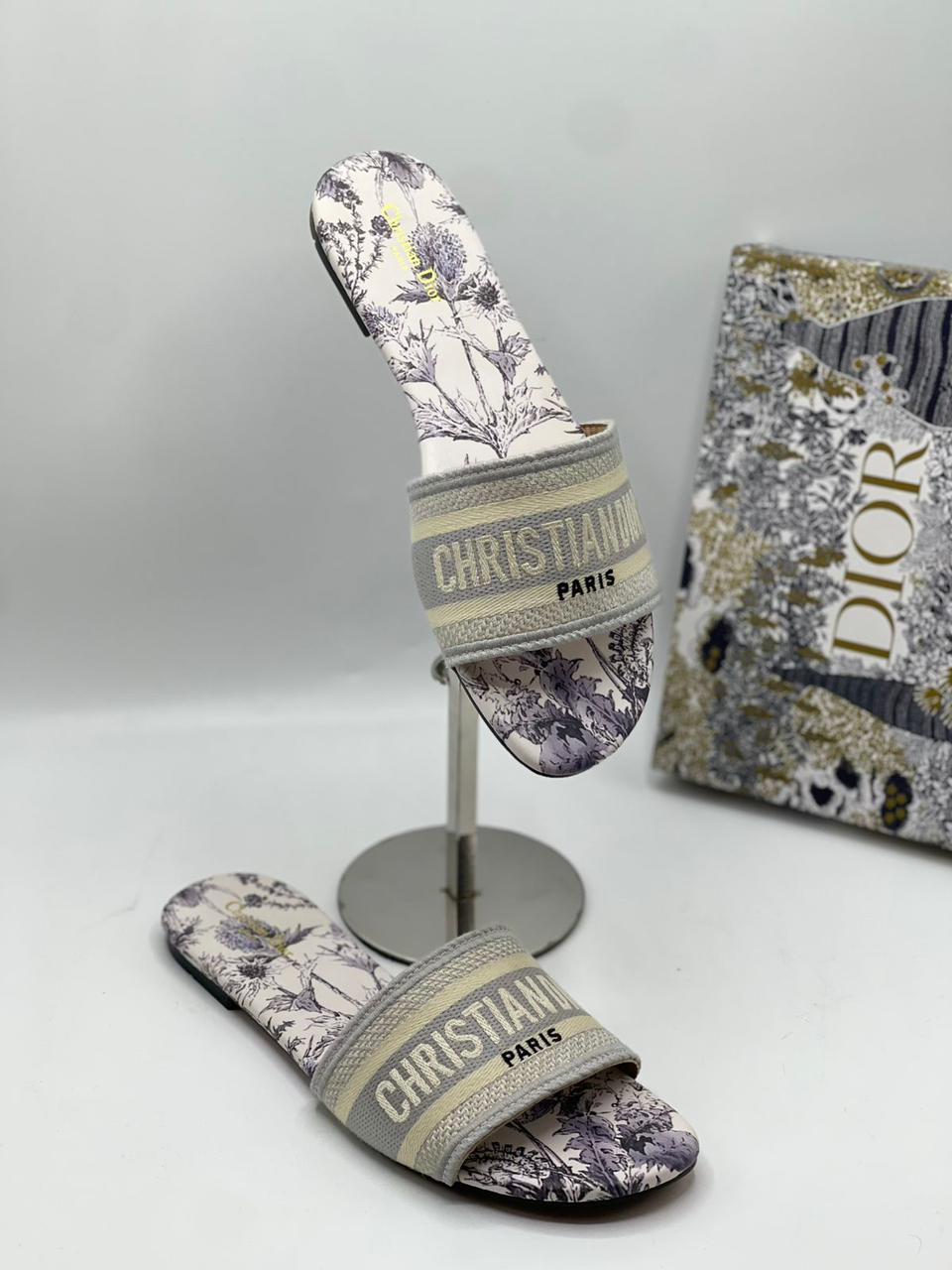 Famous Di or Slides for Women