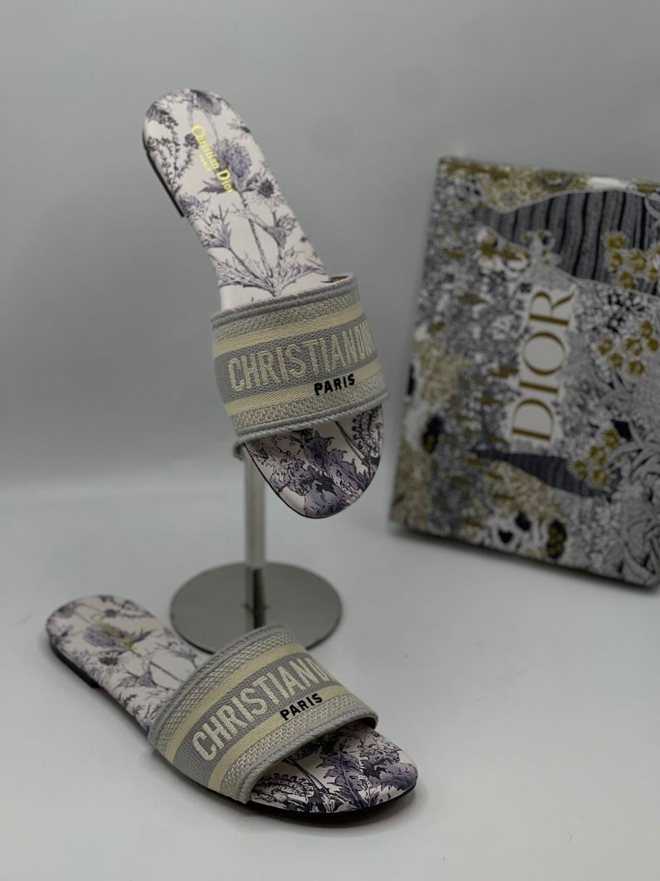 Famous Di or Slides for Women