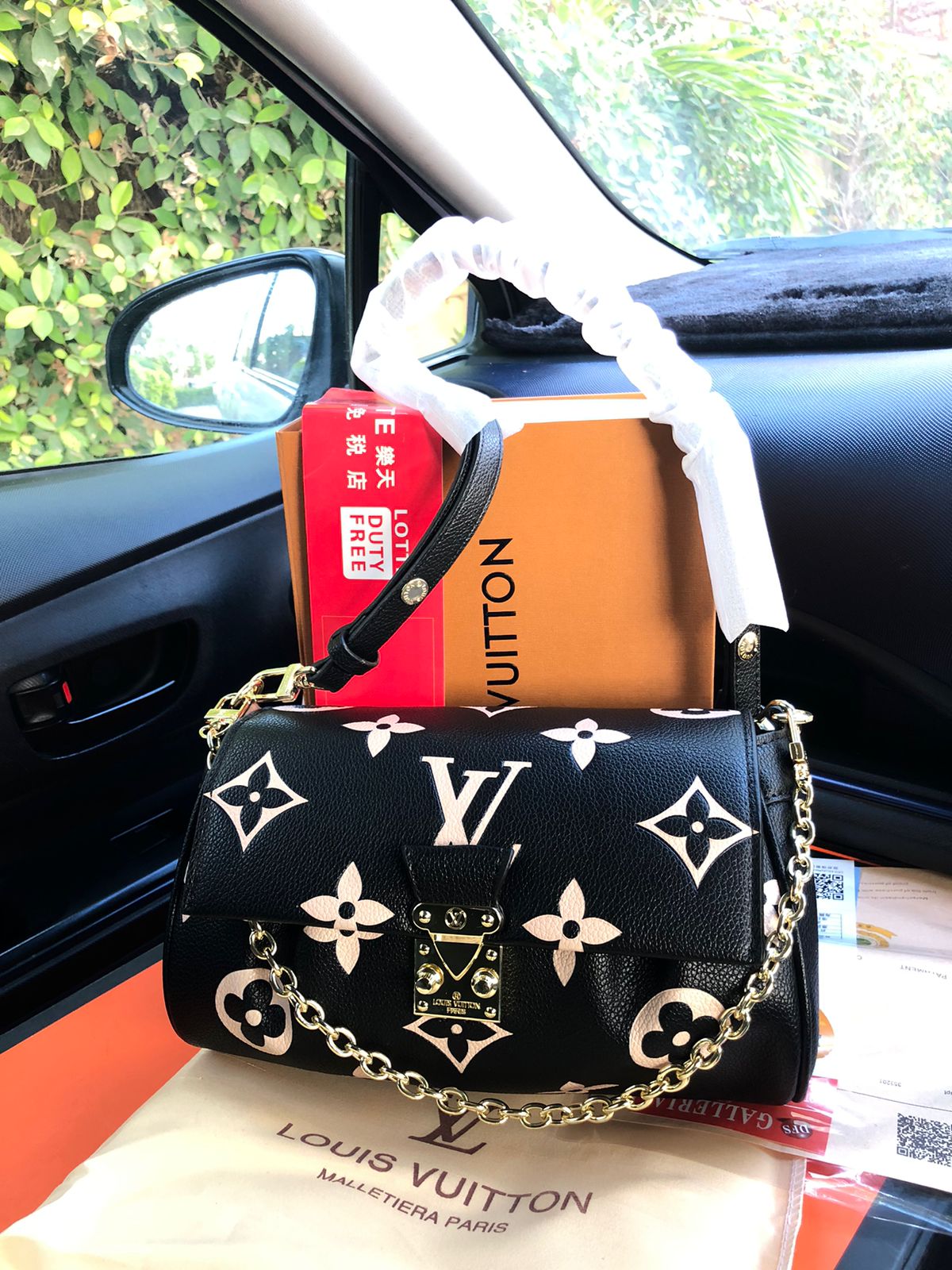 Premium LvE Shoulder bag for Women