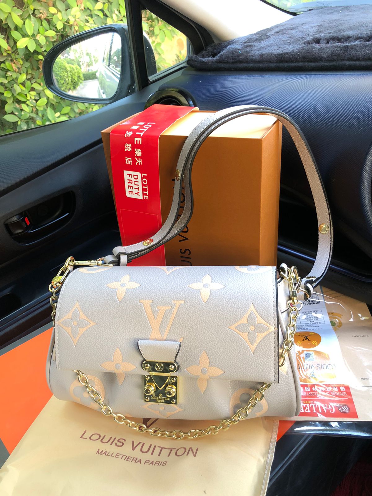 Premium LvE Shoulder bag for Women