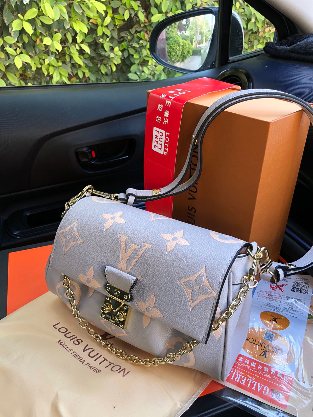 Premium LvE Shoulder bag for Women