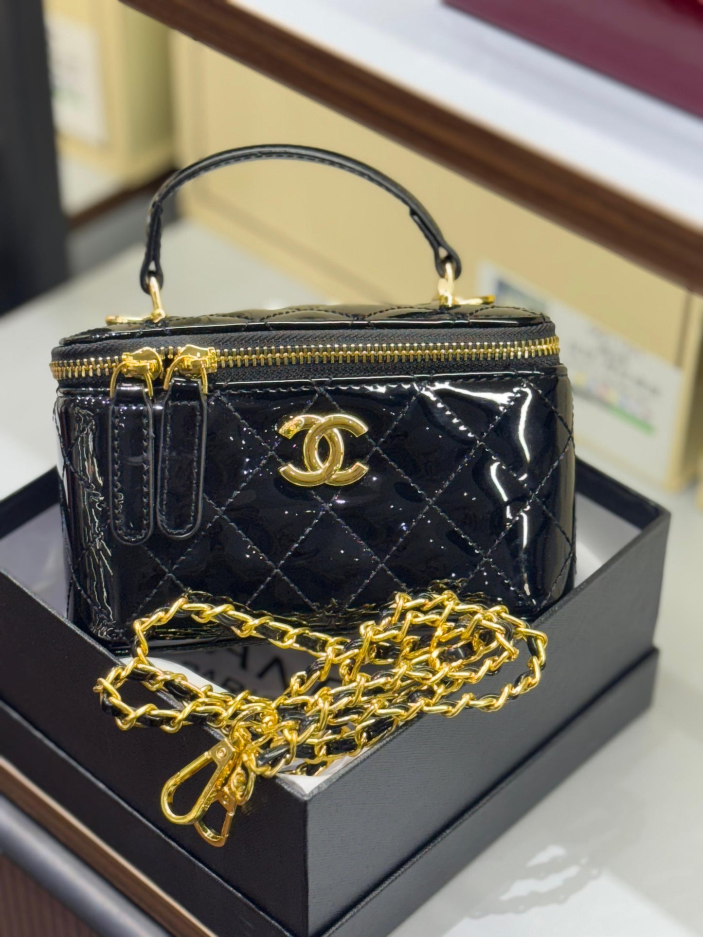 Channel Vanity Case for Women
